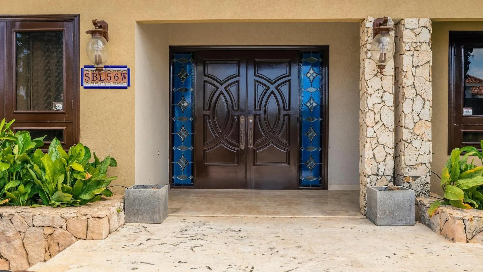 3Br Villa Serene Grace With Private Pool By Bocobay 오란제스타트