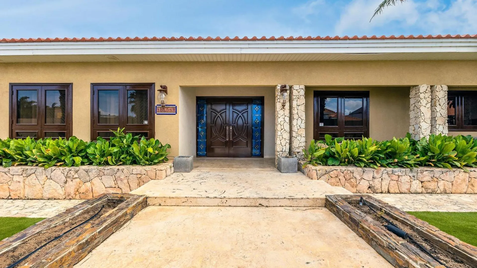 3Br Villa Serene Grace With Private Pool By Bocobay 오란제스타트