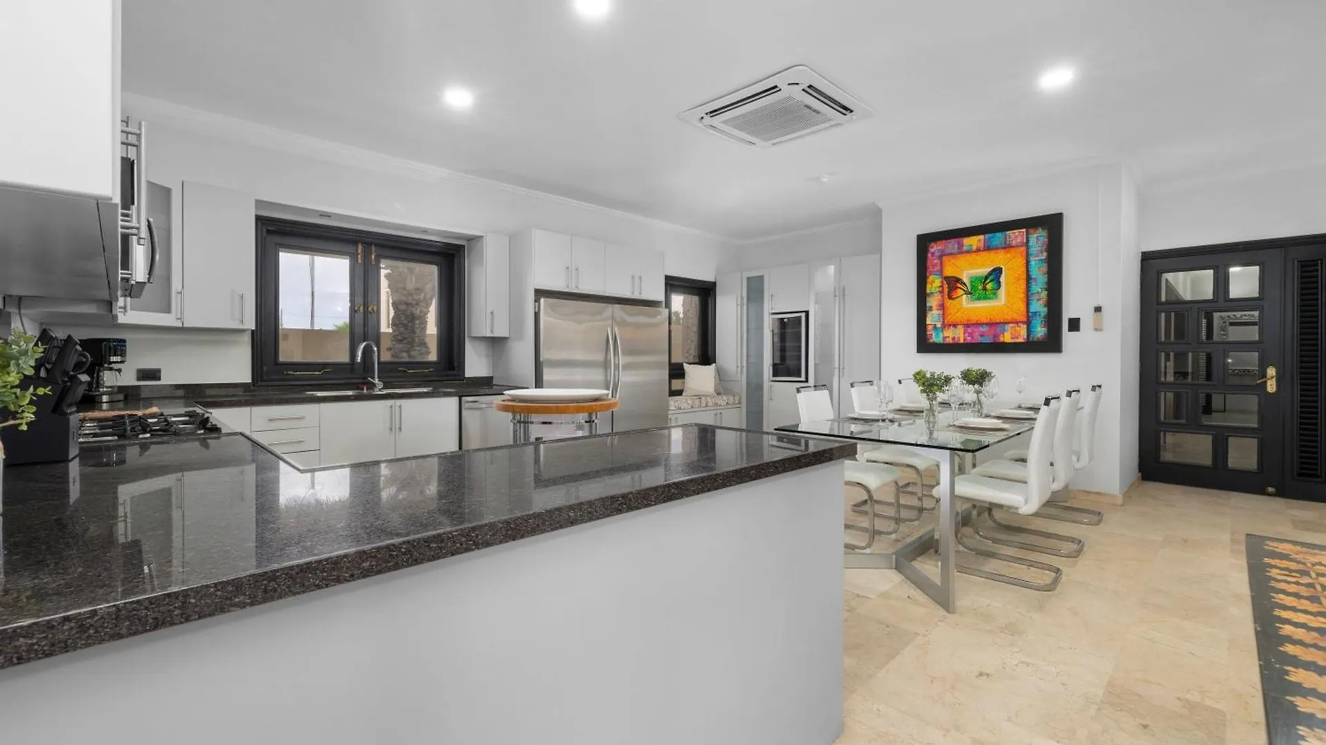 3Br Villa Serene Grace With Private Pool By Bocobay 오란제스타트